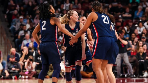 芝加哥火焰单场门票收入突破950万美元，占据赛季总收入的55%